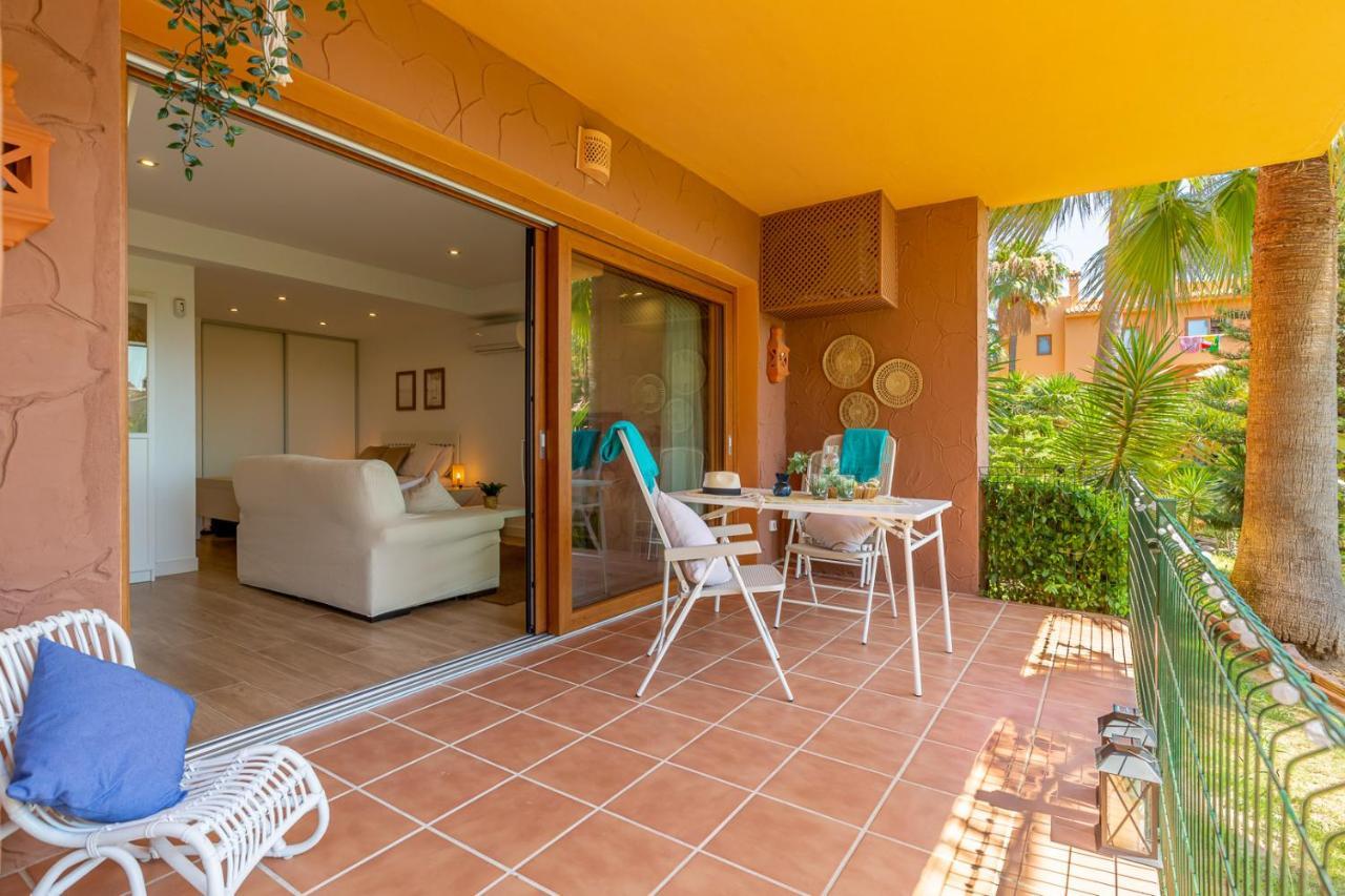 Garden Suite Beach & Relax Sitio de Calahonda エクステリア 写真