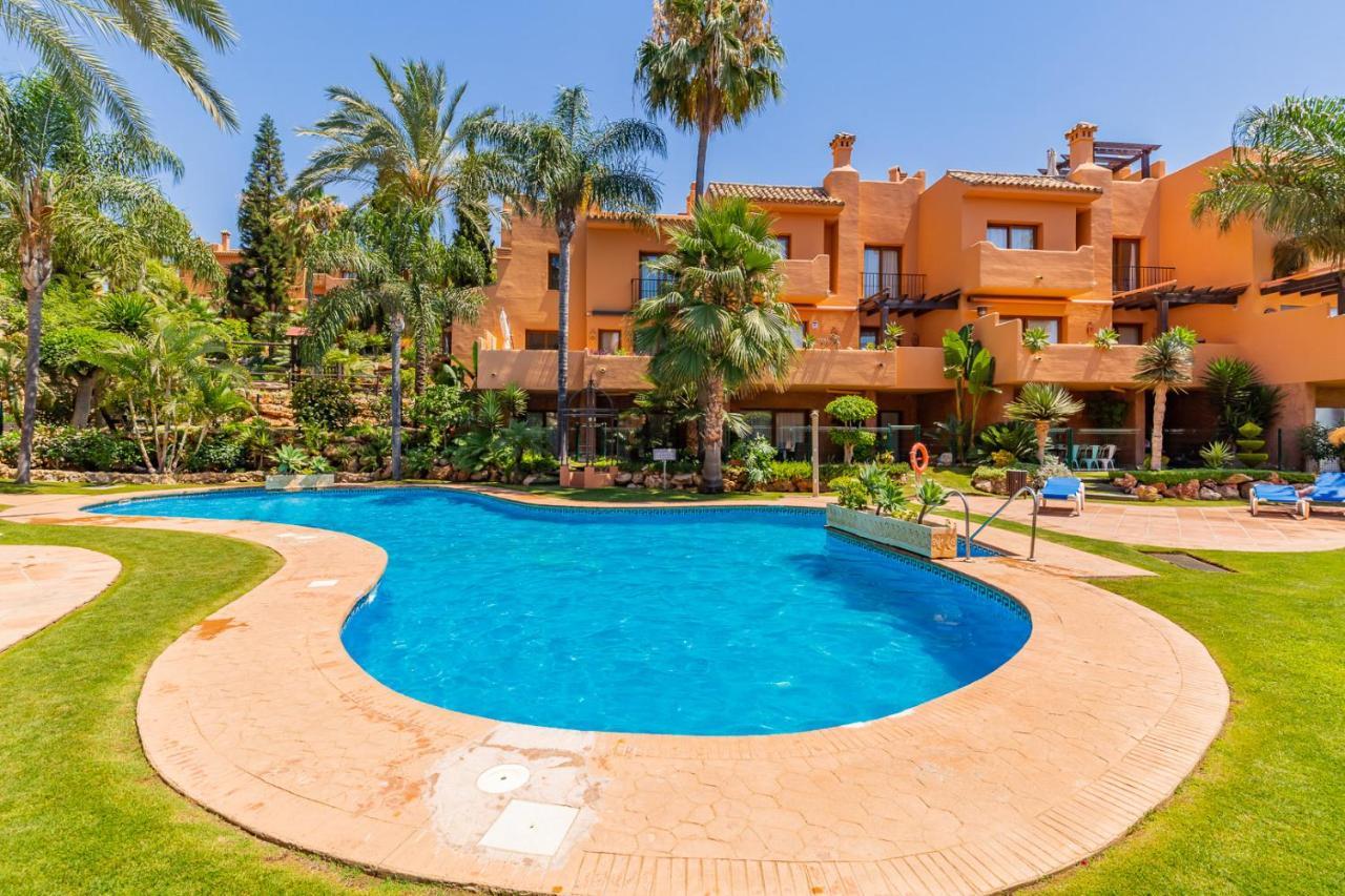 Garden Suite Beach & Relax Sitio de Calahonda エクステリア 写真
