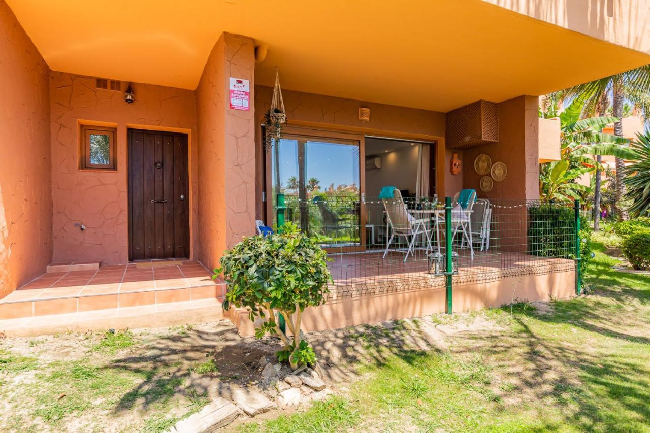 Garden Suite Beach & Relax Sitio de Calahonda エクステリア 写真
