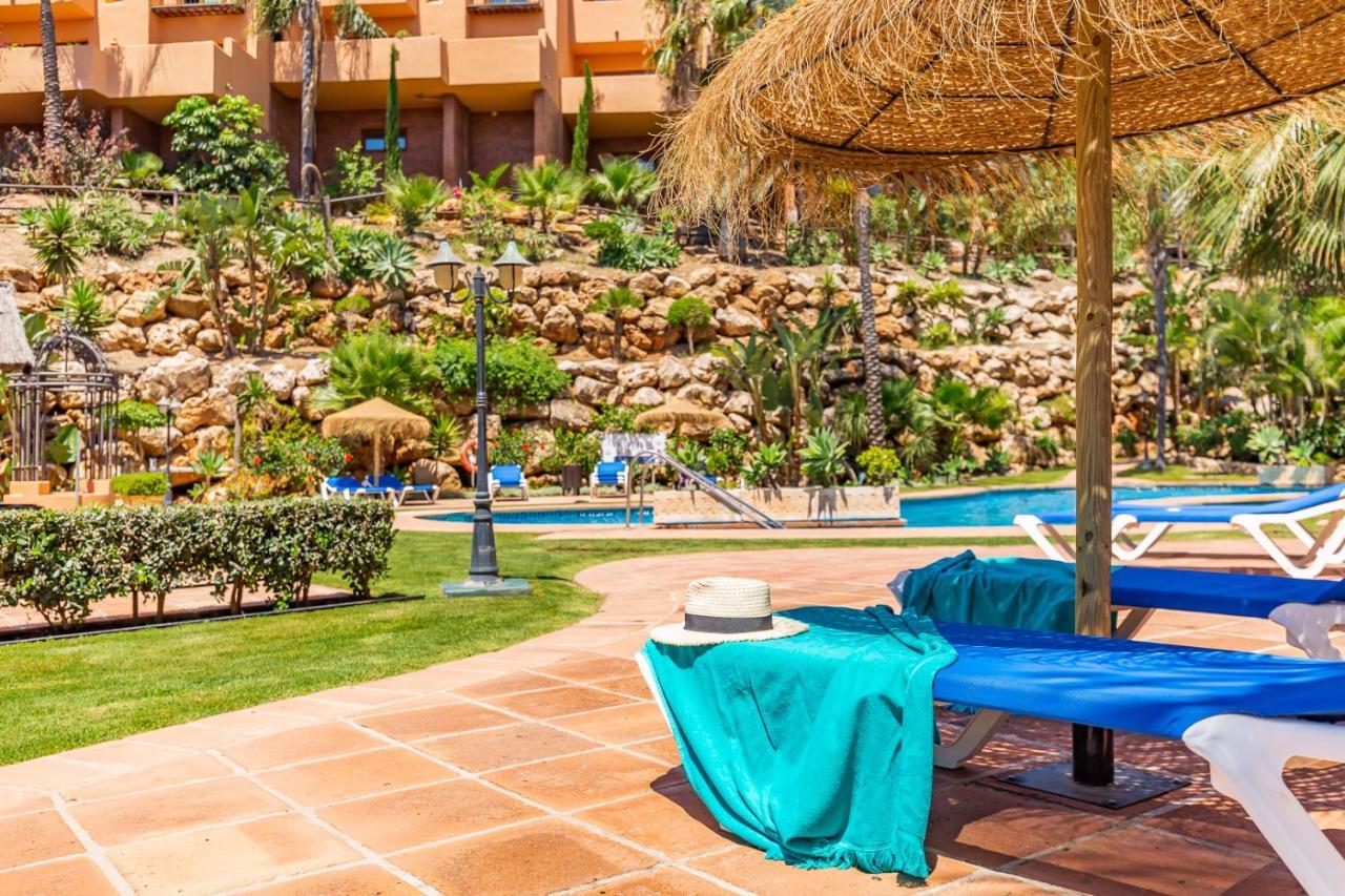 Garden Suite Beach & Relax Sitio de Calahonda エクステリア 写真