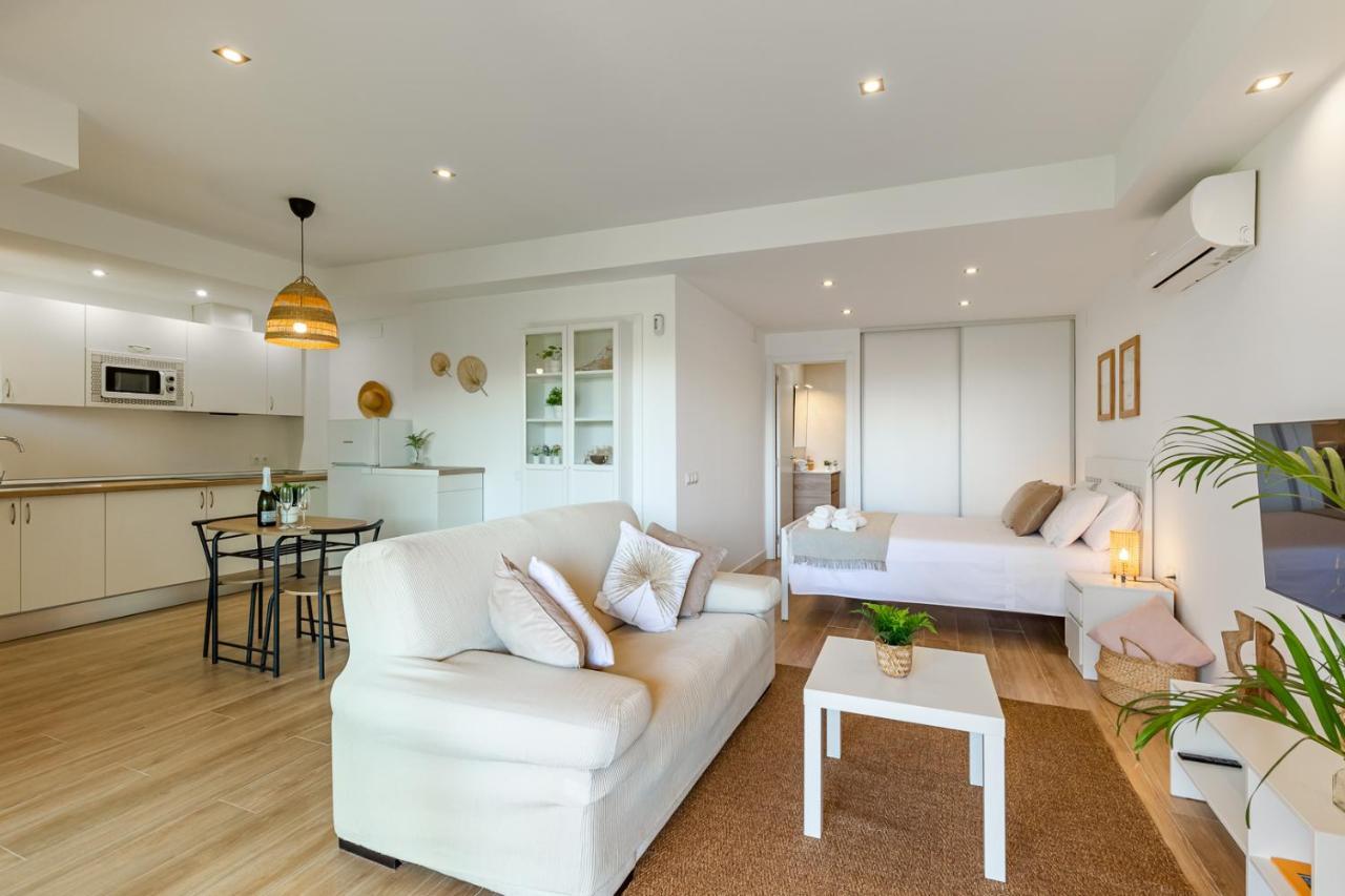Garden Suite Beach & Relax Sitio de Calahonda エクステリア 写真