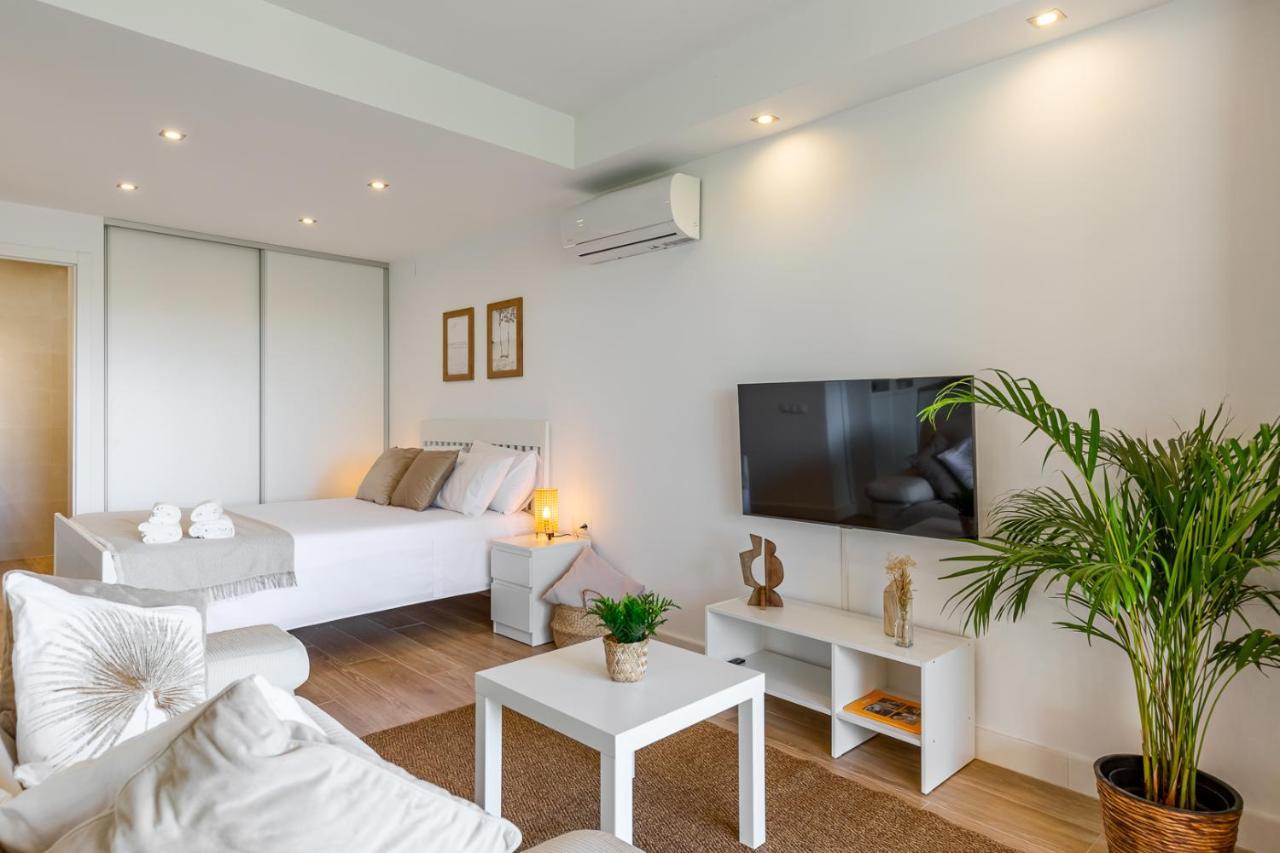 Garden Suite Beach & Relax Sitio de Calahonda エクステリア 写真
